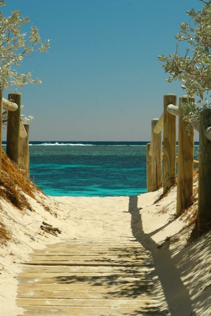 Beach walkway to Turquoise Bay